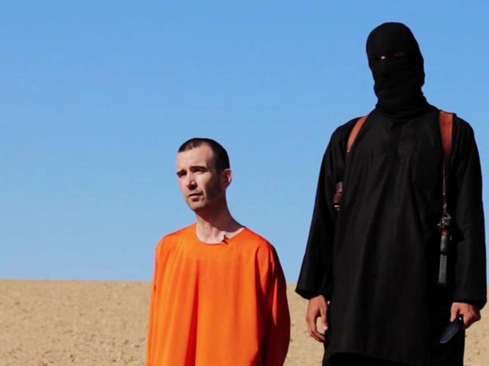 يشتبهون في لندن بأن السباعي وراء تجنيد ذابح داعش الأشهر، محمد الموازي، المعروف بلقب الجهادي جون 